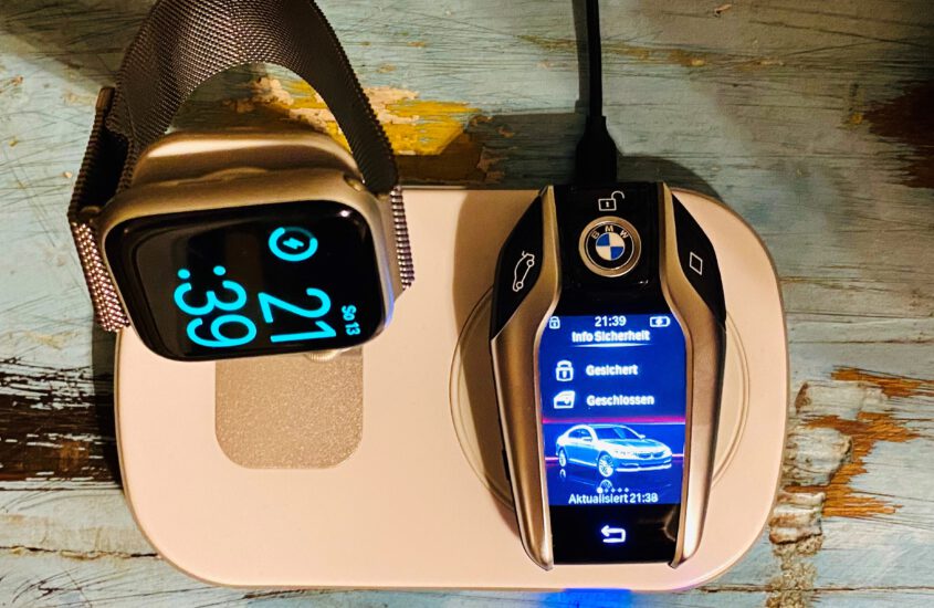 Charge BMW Display Key wireless at home