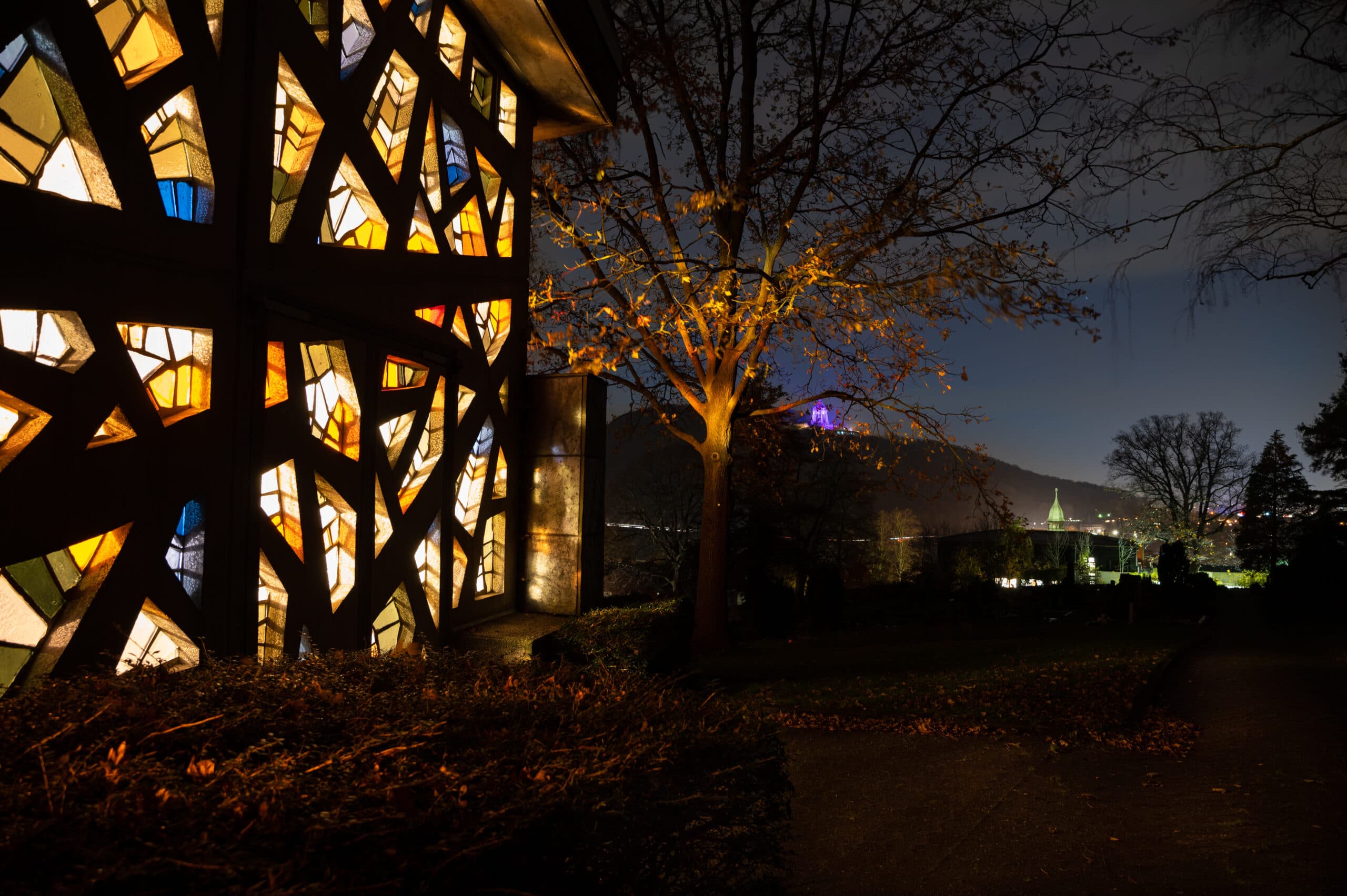 In the distance you can see the tower of the town hall of Porta Westfalica and the Kaiser Wilhelm monument.