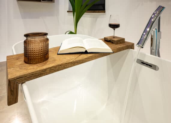 Badewannentablett mit Weinglashalter aus Holz selber bauen