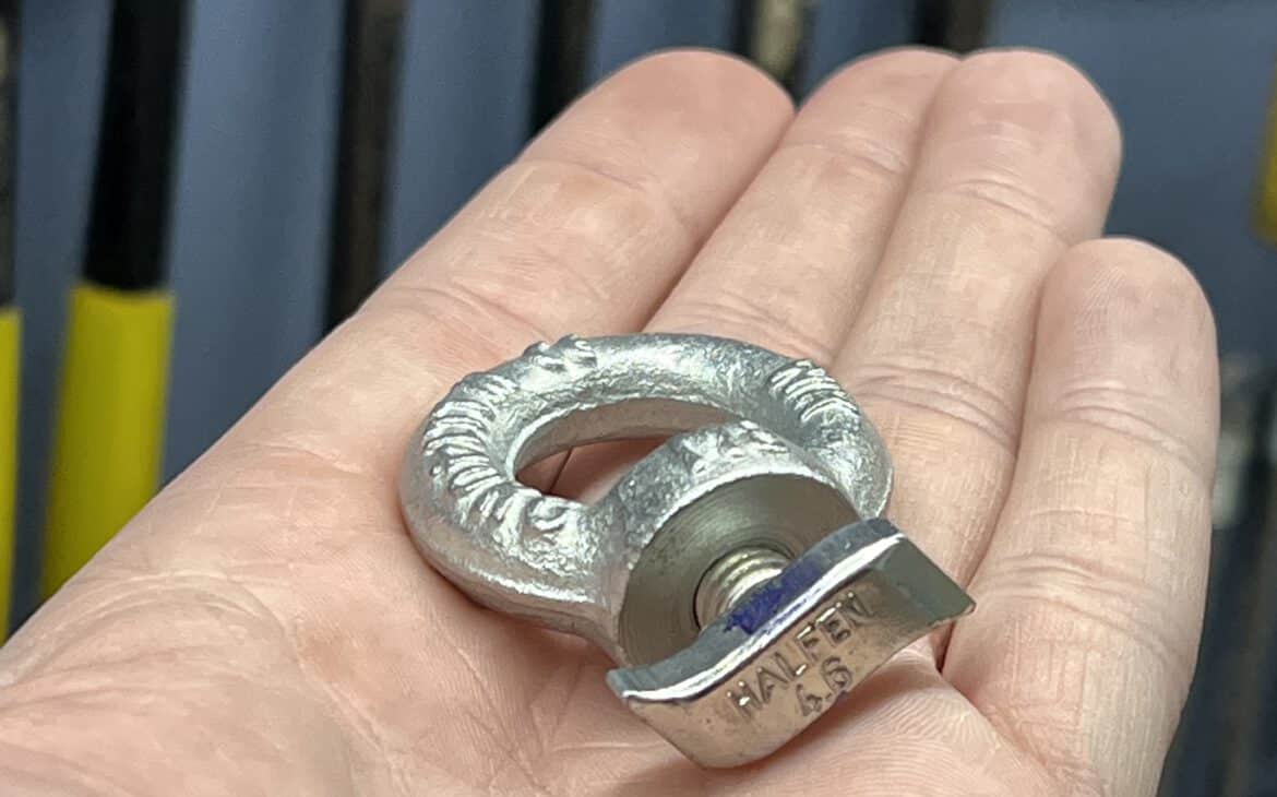 Hammerhead bolt from Halfen for fastening a ring nut